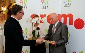 Burmistrz Śremu uhonorował małżeństwa medalami Za Długoletnie Pożycie Małżeńskie