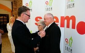 Burmistrz Śremu uhonorował małżeństwa medalami Za Długoletnie Pożycie Małżeńskie