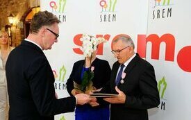 Burmistrz Śremu uhonorował małżeństwa medalami Za Długoletnie Pożycie Małżeńskie