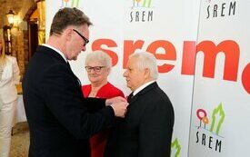 Burmistrz Śremu uhonorował małżeństwa medalami Za Długoletnie Pożycie Małżeńskie