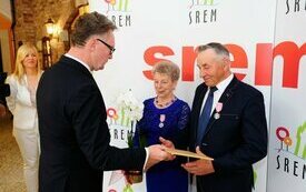 Burmistrz Śremu uhonorował małżeństwa medalami Za Długoletnie Pożycie Małżeńskie