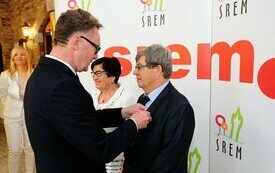 Burmistrz Śremu uhonorował małżeństwa medalami Za Długoletnie Pożycie Małżeńskie