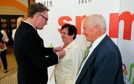 Burmistrz Śremu uhonorował małżeństwa medalami Za Długoletnie Pożycie Małżeńskie