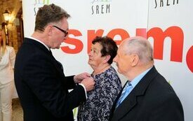 Burmistrz Śremu uhonorował małżeństwa medalami Za Długoletnie Pożycie Małżeńskie