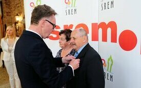 Burmistrz Śremu uhonorował małżeństwa medalami Za Długoletnie Pożycie Małżeńskie