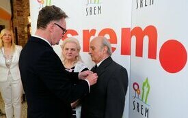 Burmistrz Śremu uhonorował małżeństwa medalami Za Długoletnie Pożycie Małżeńskie