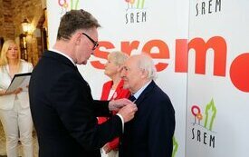 Burmistrz Śremu uhonorował małżeństwa medalami Za Długoletnie Pożycie Małżeńskie