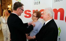 Burmistrz Śremu uhonorował małżeństwa medalami Za Długoletnie Pożycie Małżeńskie