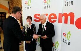 Burmistrz Śremu uhonorował małżeństwa medalami Za Długoletnie Pożycie Małżeńskie