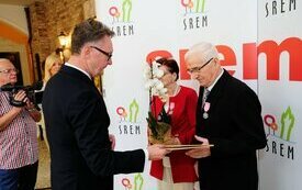 Burmistrz Śremu uhonorował małżeństwa medalami Za Długoletnie Pożycie Małżeńskie