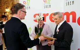 Burmistrz Śremu uhonorował małżeństwa medalami Za Długoletnie Pożycie Małżeńskie