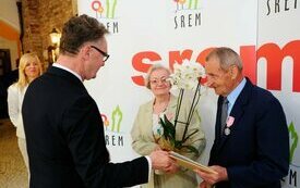 Burmistrz Śremu uhonorował małżeństwa medalami Za Długoletnie Pożycie Małżeńskie