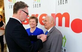Burmistrz Śremu uhonorował małżeństwa medalami Za Długoletnie Pożycie Małżeńskie