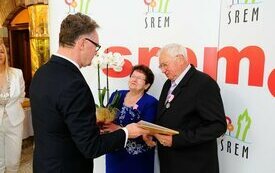 Burmistrz Śremu uhonorował małżeństwa medalami Za Długoletnie Pożycie Małżeńskie