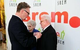 Burmistrz Śremu uhonorował małżeństwa medalami Za Długoletnie Pożycie Małżeńskie