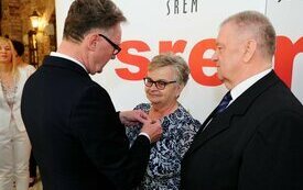 Burmistrz Śremu uhonorował małżeństwa medalami Za Długoletnie Pożycie Małżeńskie