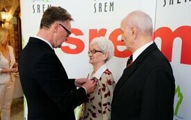 Burmistrz Śremu uhonorował małżeństwa medalami Za Długoletnie Pożycie Małżeńskie