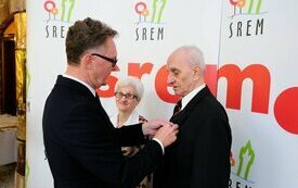 Burmistrz Śremu uhonorował małżeństwa medalami Za Długoletnie Pożycie Małżeńskie