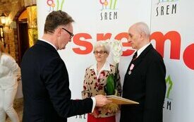 Burmistrz Śremu uhonorował małżeństwa medalami Za Długoletnie Pożycie Małżeńskie