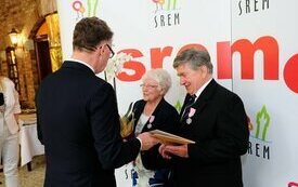Burmistrz Śremu uhonorował małżeństwa medalami Za Długoletnie Pożycie Małżeńskie