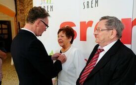 Burmistrz Śremu uhonorował małżeństwa medalami Za Długoletnie Pożycie Małżeńskie