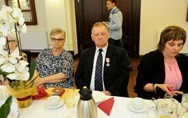Burmistrz Śremu uhonorował małżeństwa medalami Za Długoletnie Pożycie Małżeńskie