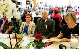 Burmistrz Śremu uhonorował małżeństwa medalami Za Długoletnie Pożycie Małżeńskie