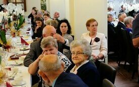 Burmistrz Śremu uhonorował małżeństwa medalami Za Długoletnie Pożycie Małżeńskie