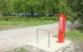Nowe samoobsługowe stacje naprawy rower&oacute;w w Śremie
