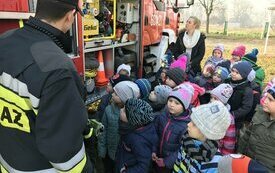 Ćwiczenia przeciwpożarowe w plac&oacute;wkach oświatowych