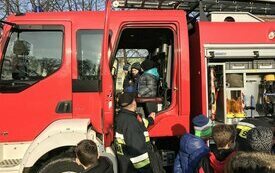 Ćwiczenia przeciwpożarowe w plac&oacute;wkach oświatowych
