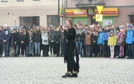 Zatańczyli poloneza z okazji Święta Niepodległości