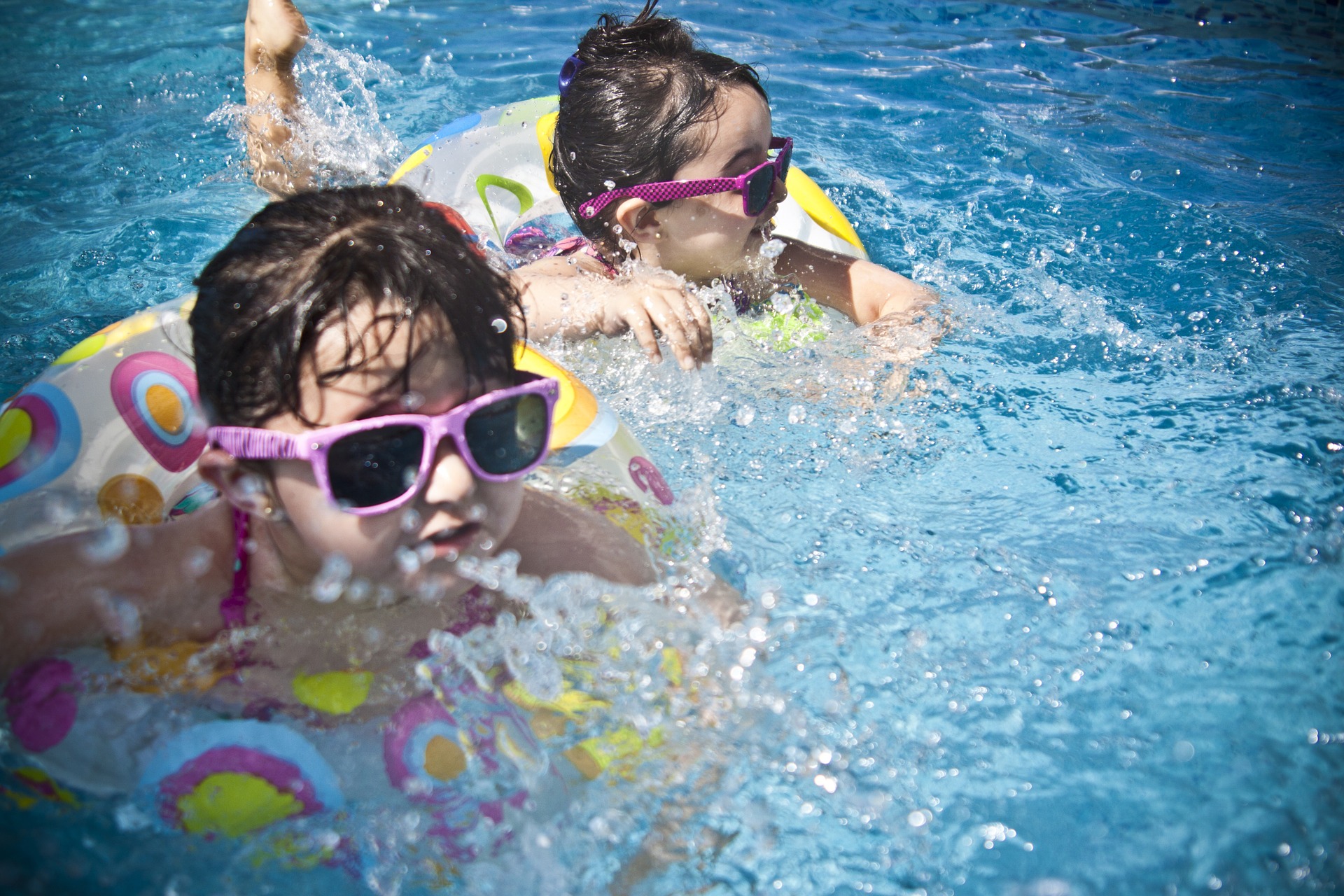 sunglasses-1284419_1920.jpg